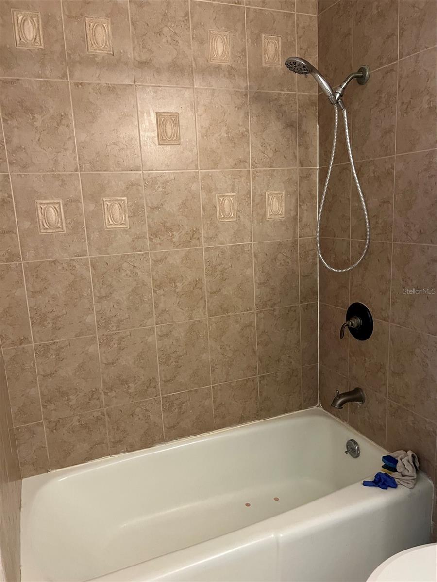 Image 10 of 24 For 309 Amherst Avenue 51