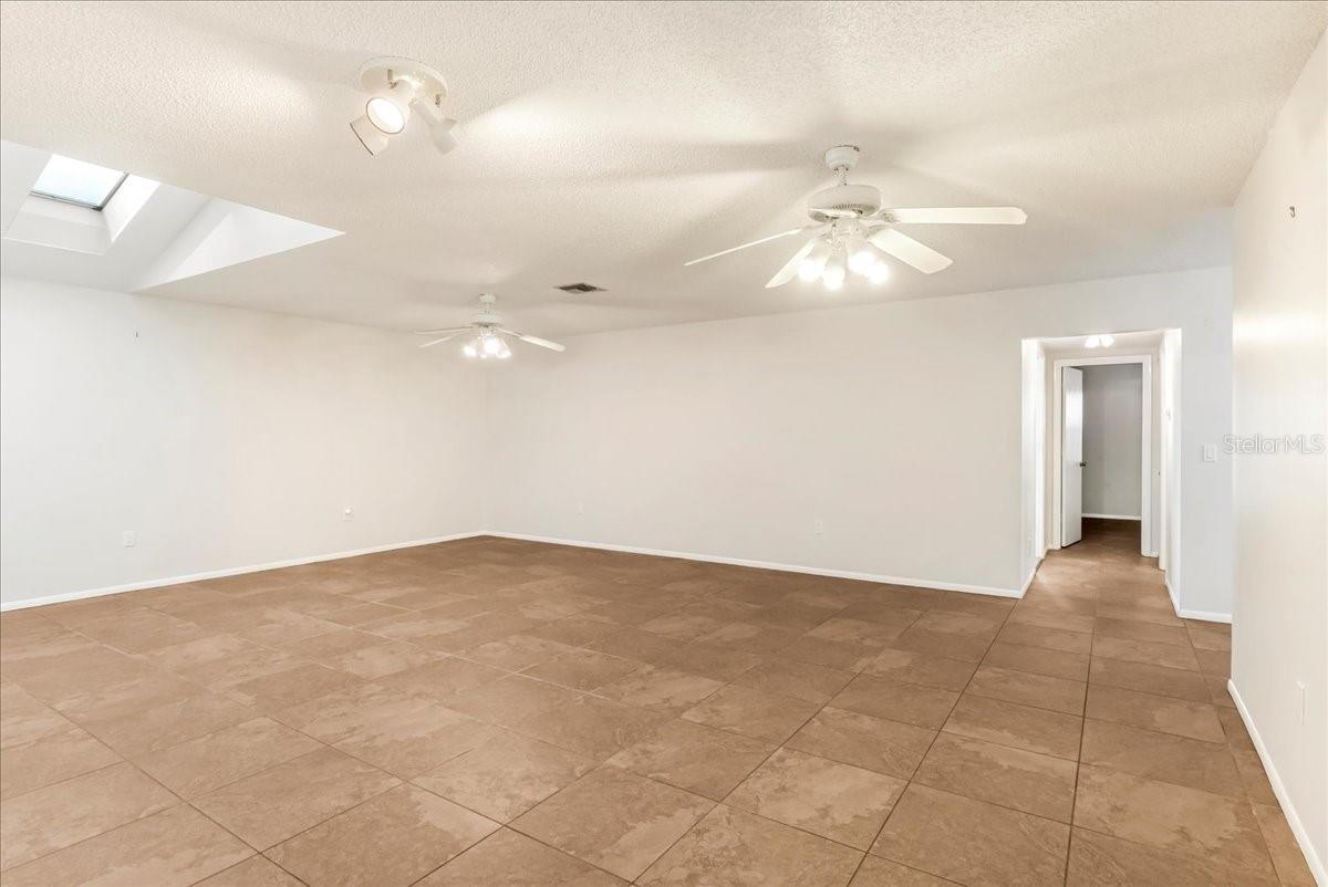 Image 11 of 40 For 3820 Glen Oaks Manor Drive