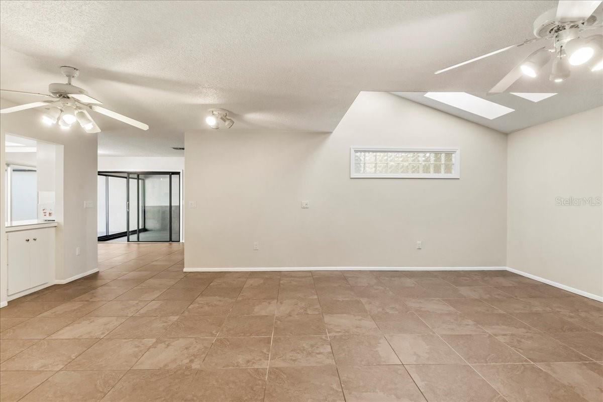 Image 13 of 40 For 3820 Glen Oaks Manor Drive