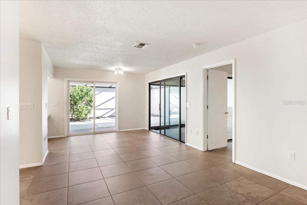 Image 22 of 40 For 3820 Glen Oaks Manor Drive