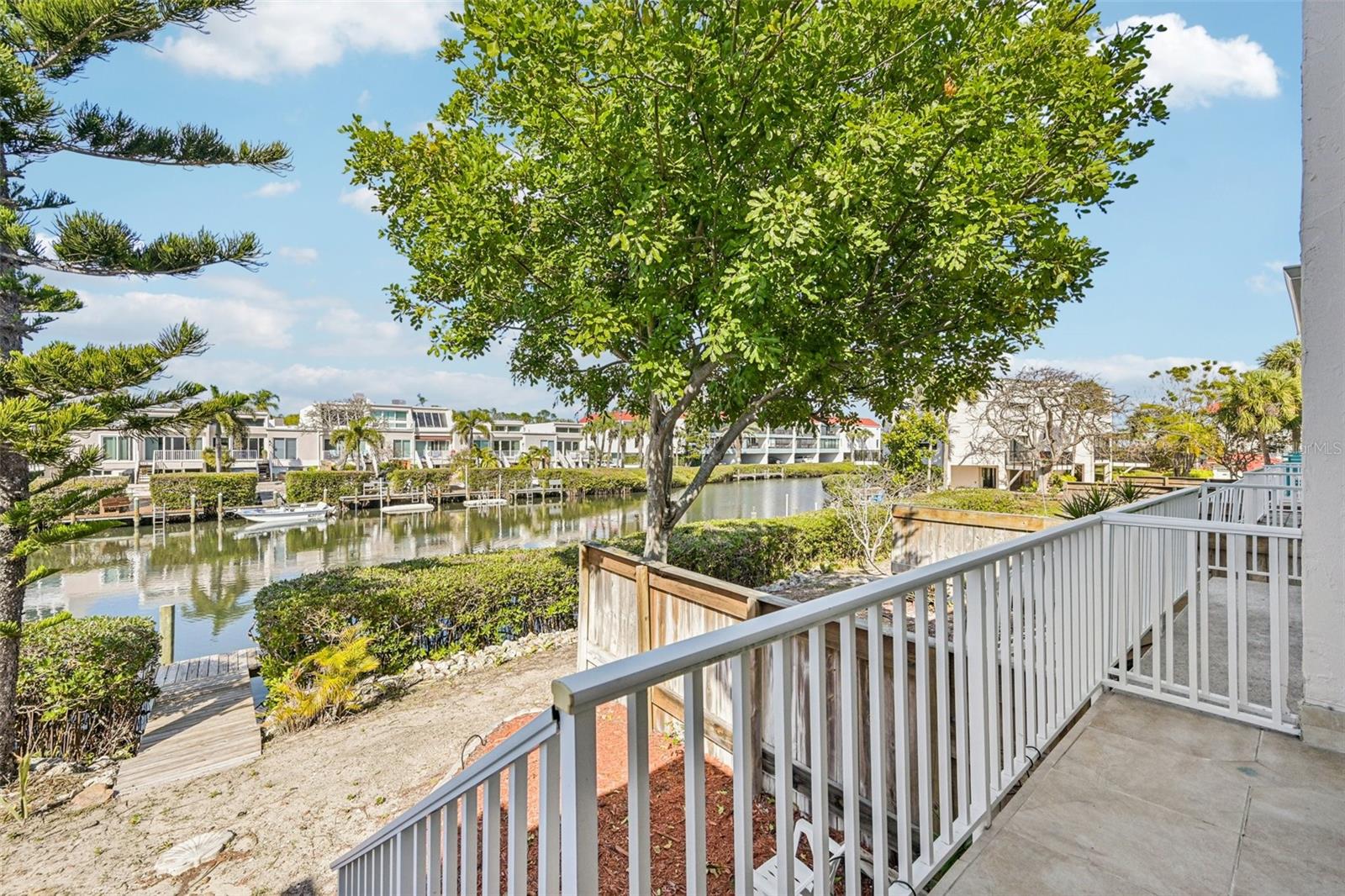 Image 3 of 59 For 3701 East Bay Drive 5