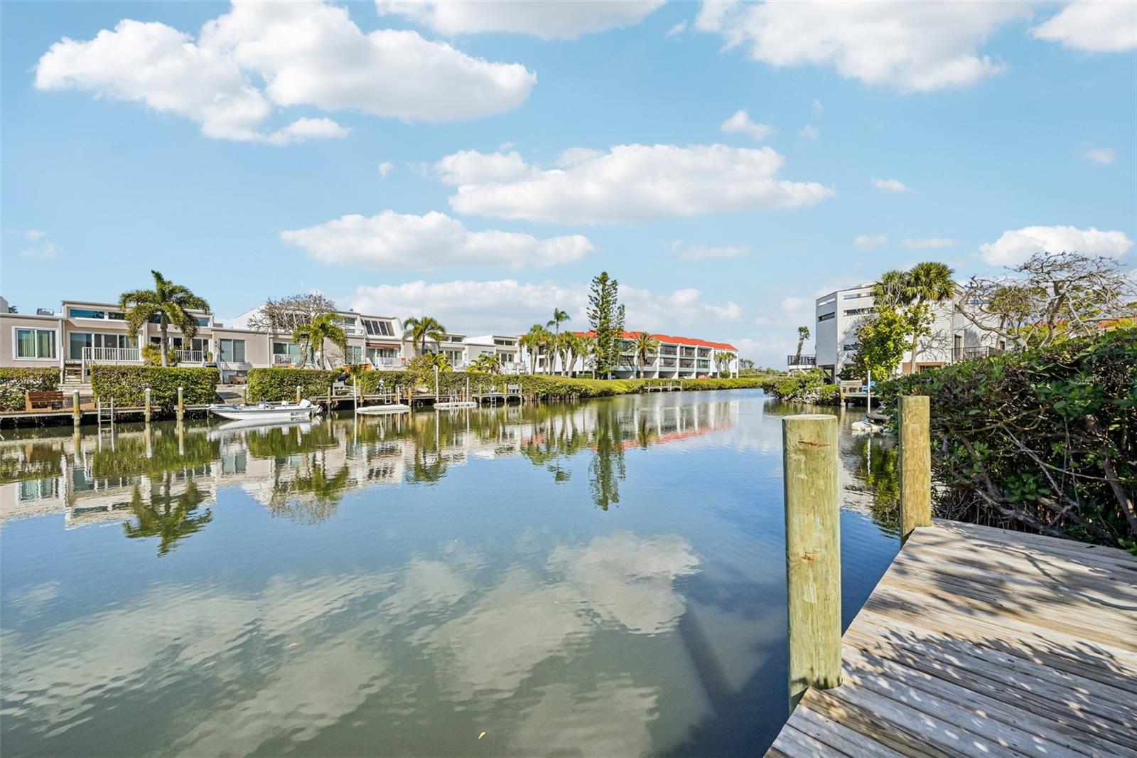 Image 4 of 59 For 3701 East Bay Drive 5