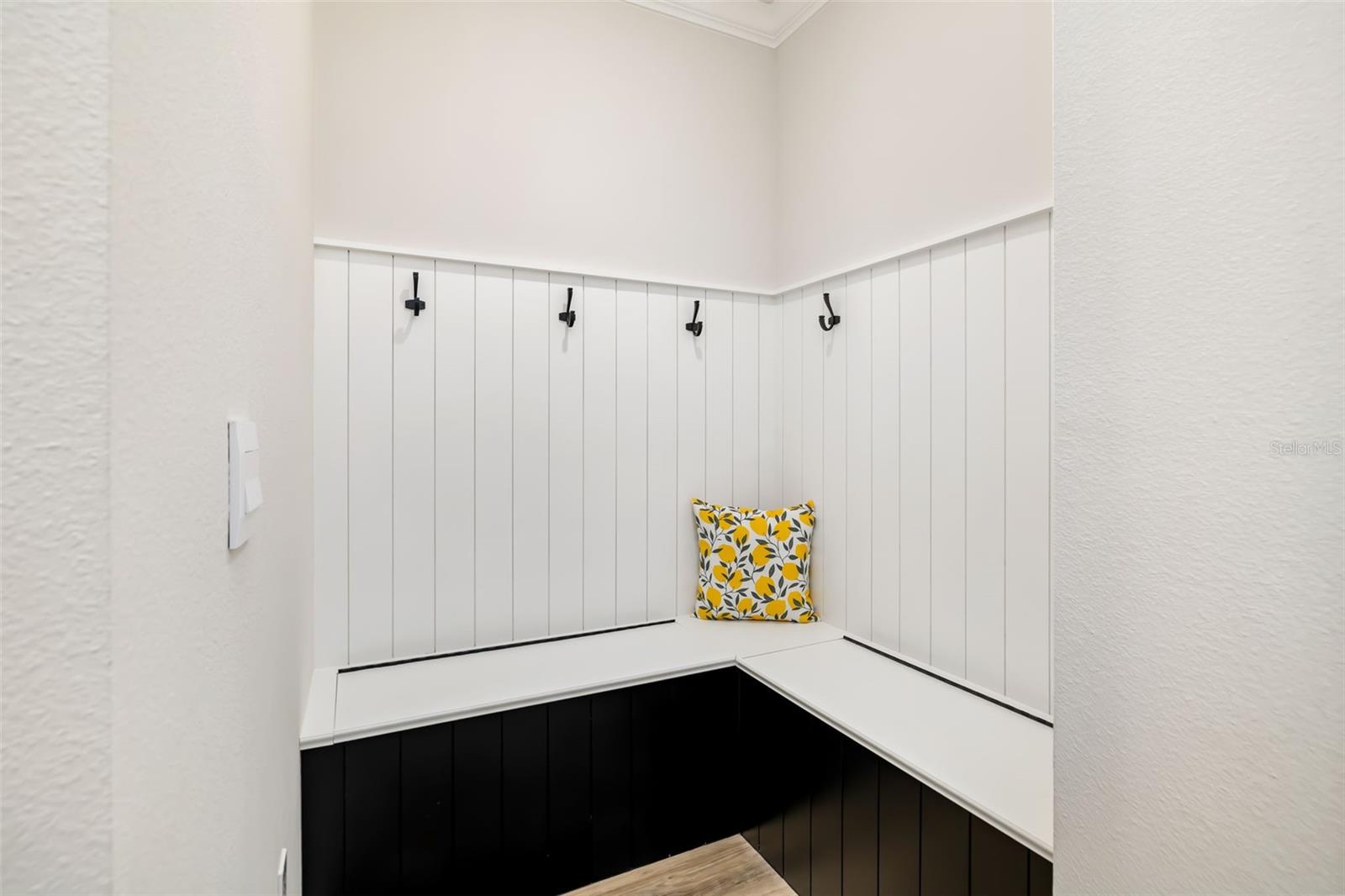 Image 28 of 68 For 18320 Thistleberry Place