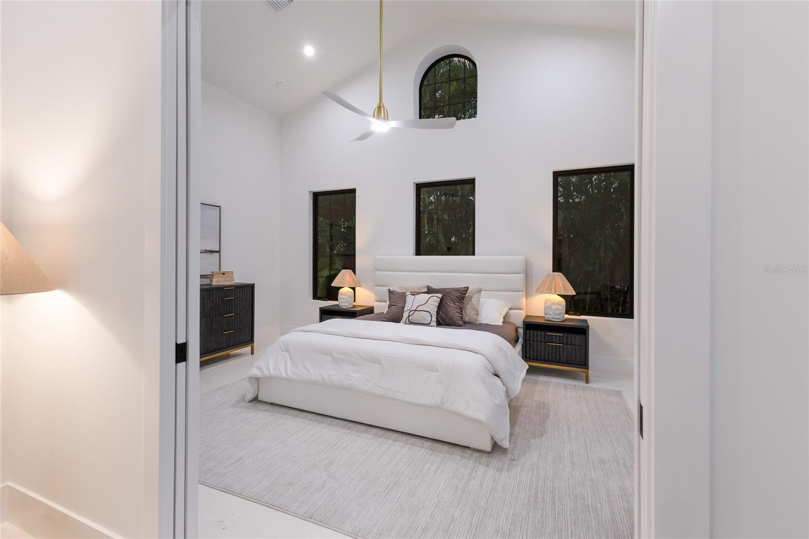 Image 13 of 68 For 329 Bird Key Drive