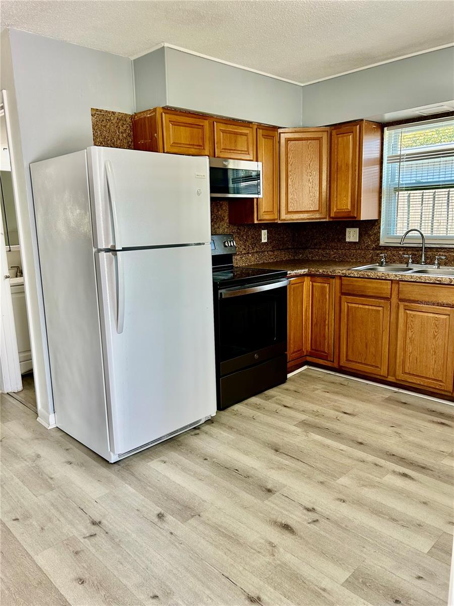 Image 10 of 17 For 2314 20th Avenue W