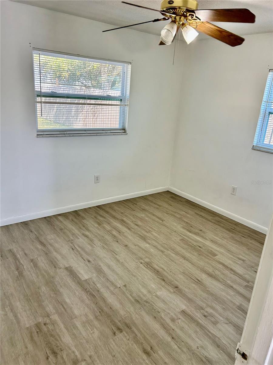 Image 12 of 17 For 2314 20th Avenue W