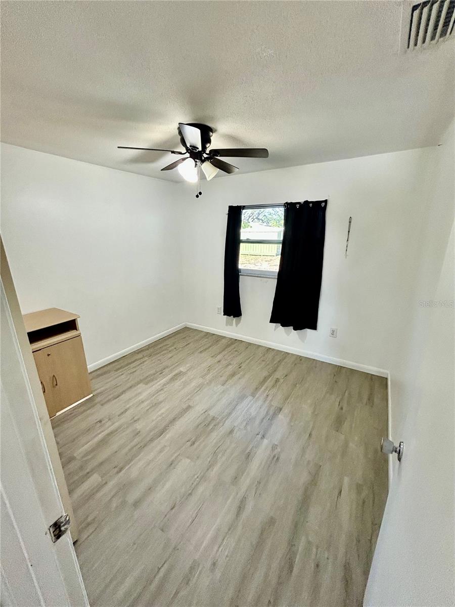 Image 14 of 17 For 2314 20th Avenue W