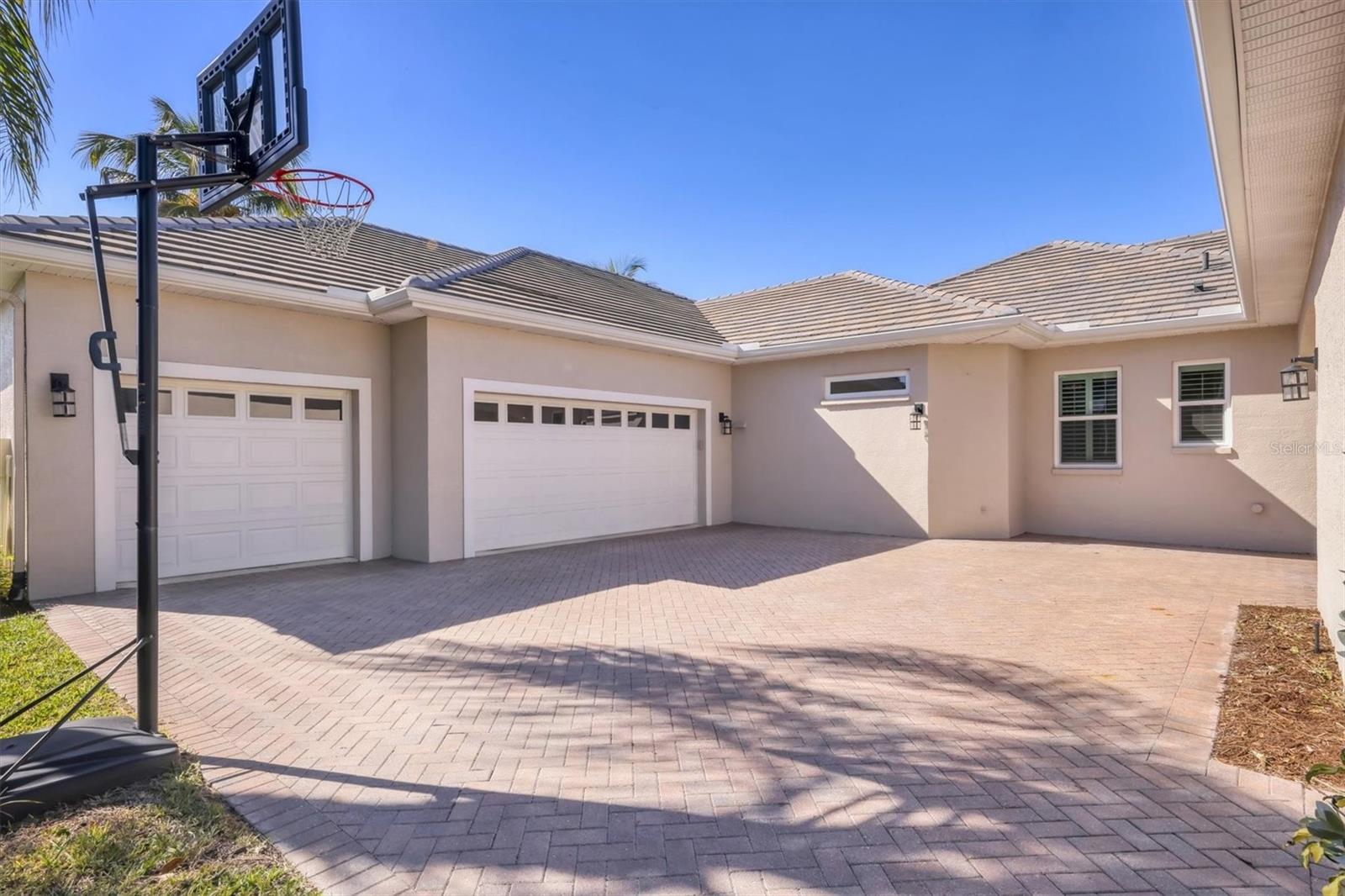 Image 8 of 89 For 321 Dulmer Drive