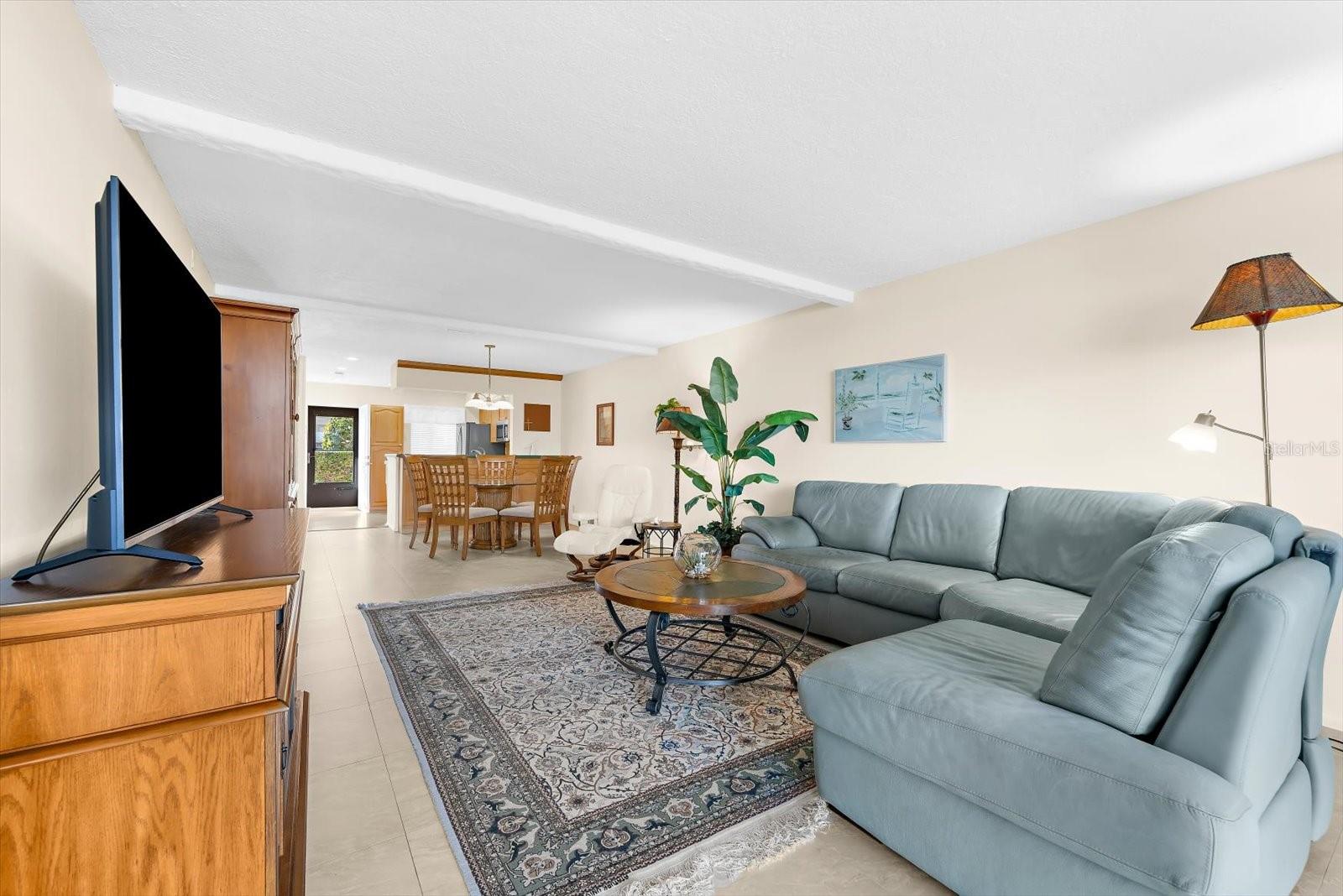 Image 10 of 62 For 8897 Midnight Pass Road 105