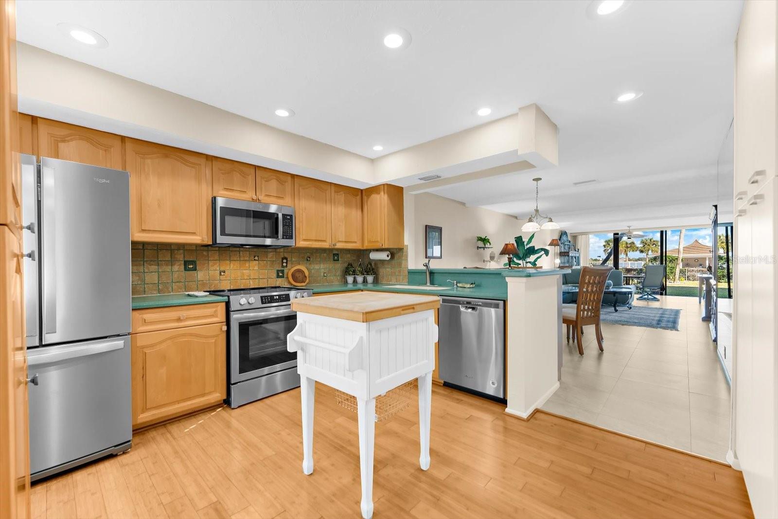 Image 2 of 62 For 8897 Midnight Pass Road 105