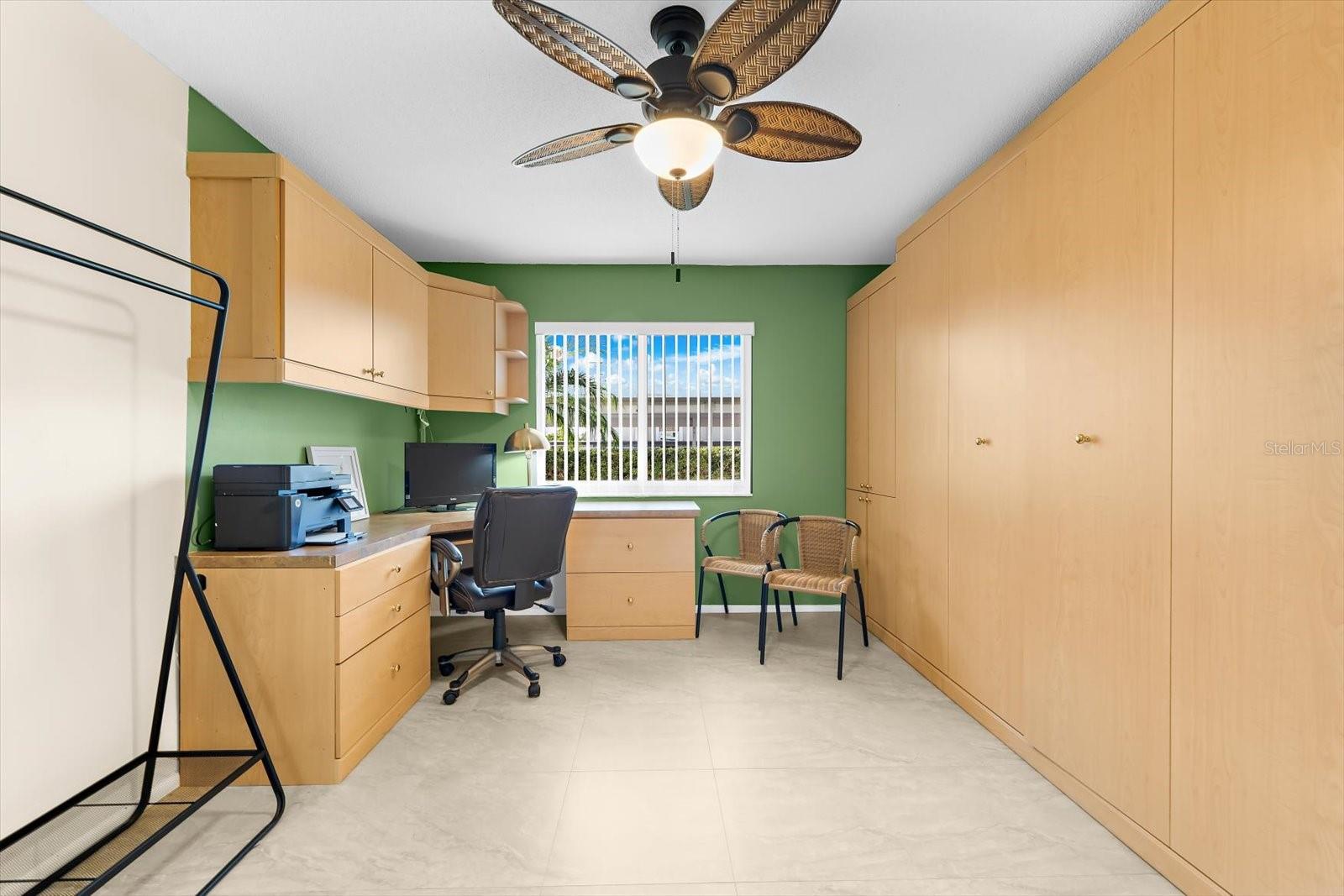 Image 23 of 62 For 8897 Midnight Pass Road 105