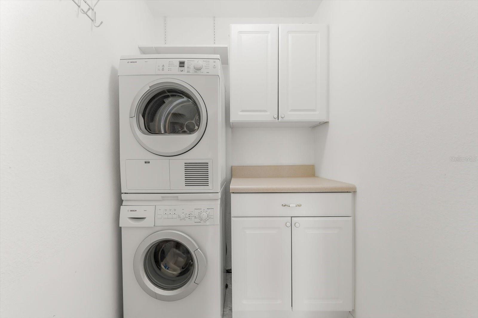 Image 24 of 62 For 8897 Midnight Pass Road 105