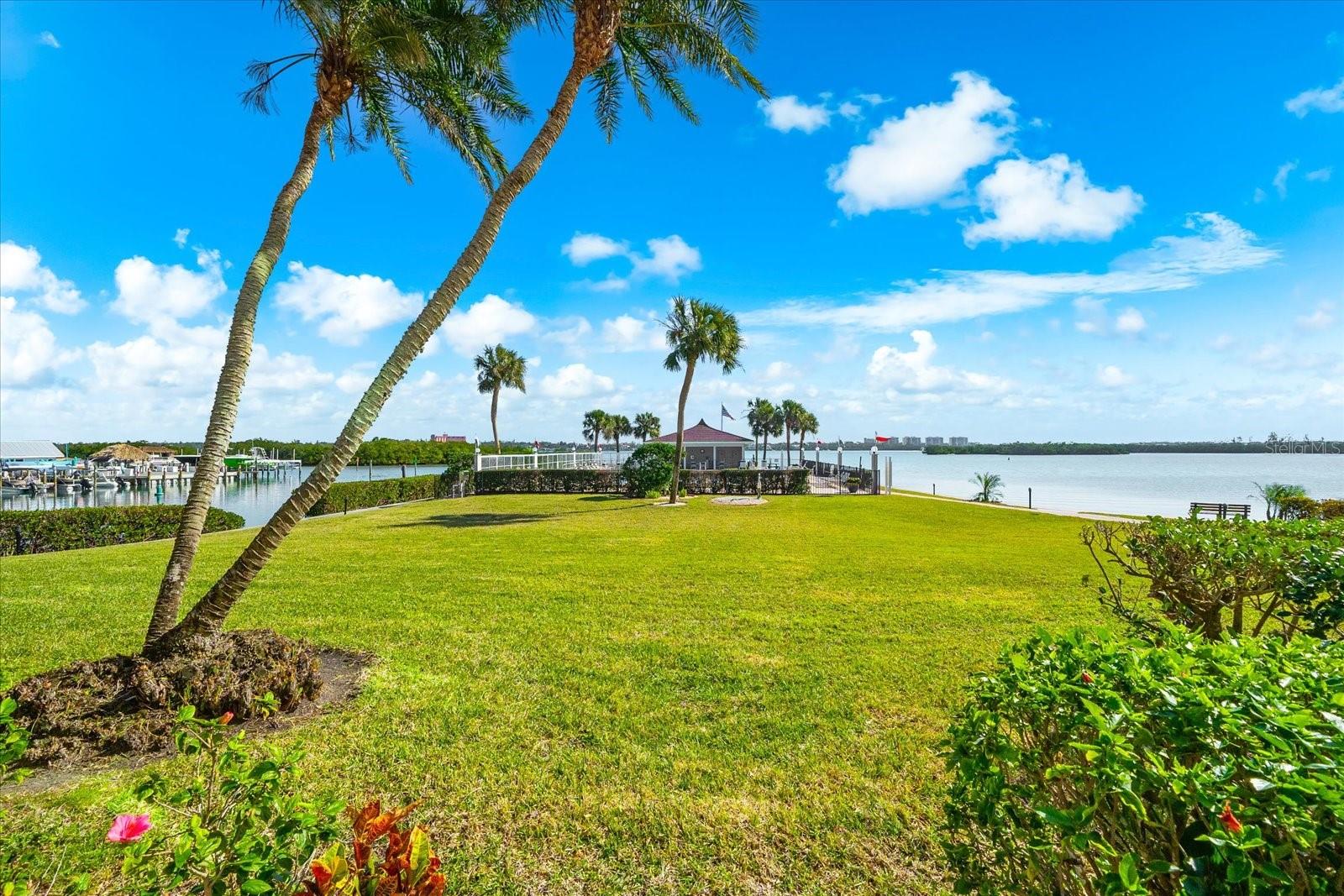 Image 27 of 62 For 8897 Midnight Pass Road 105