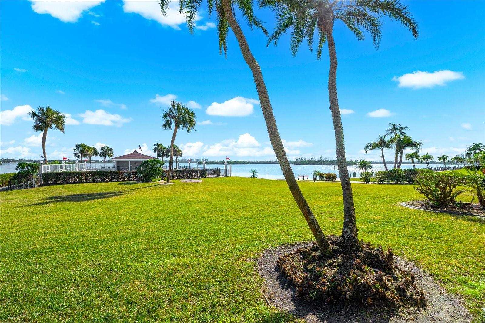 Image 28 of 62 For 8897 Midnight Pass Road 105