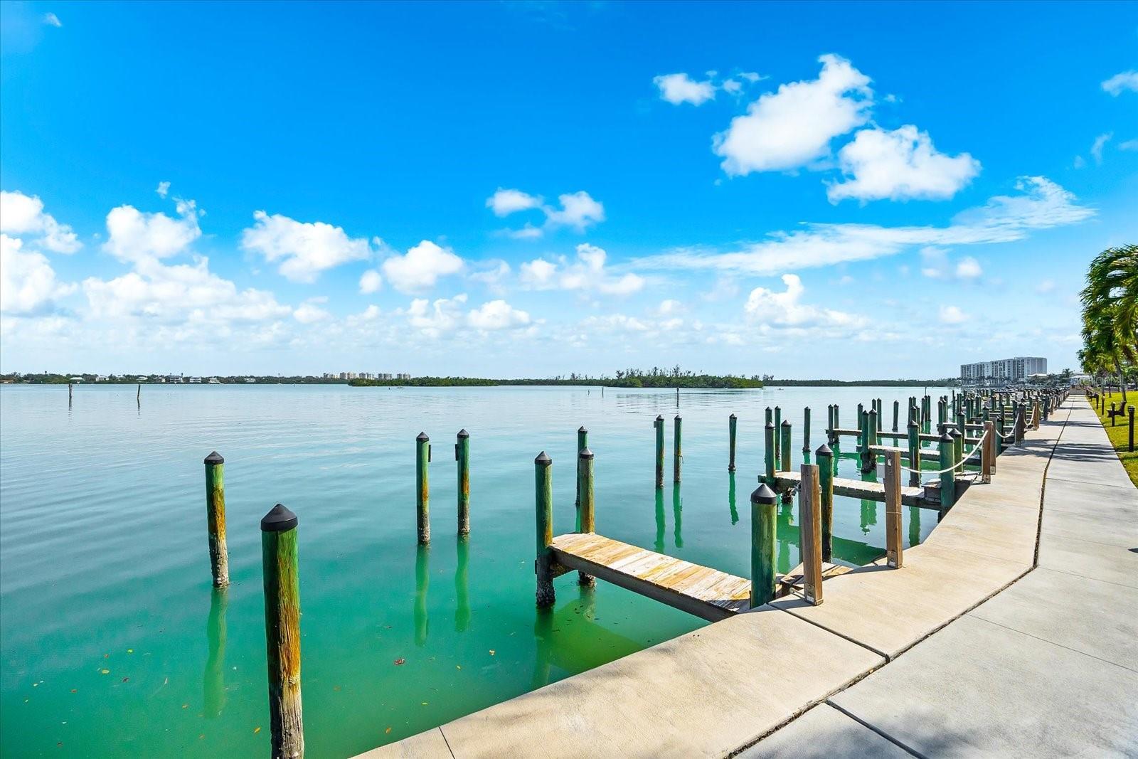 Image 34 of 62 For 8897 Midnight Pass Road 105