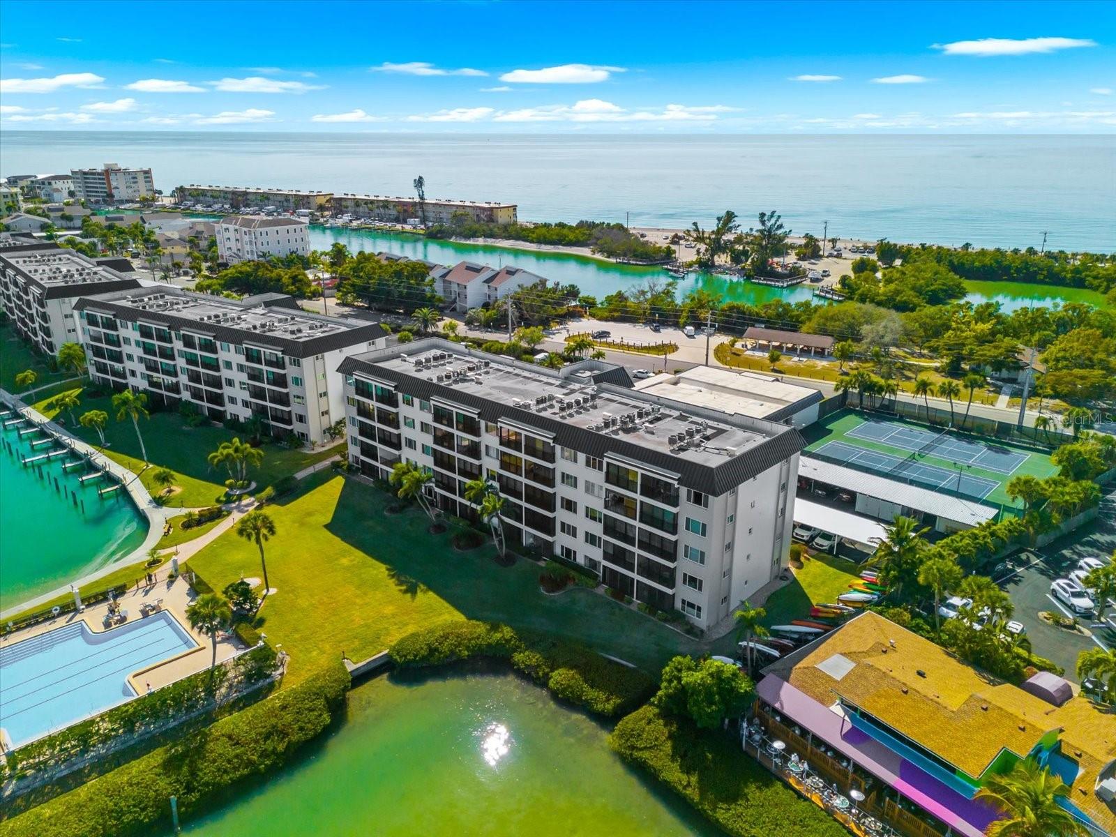 Image 47 of 62 For 8897 Midnight Pass Road 105