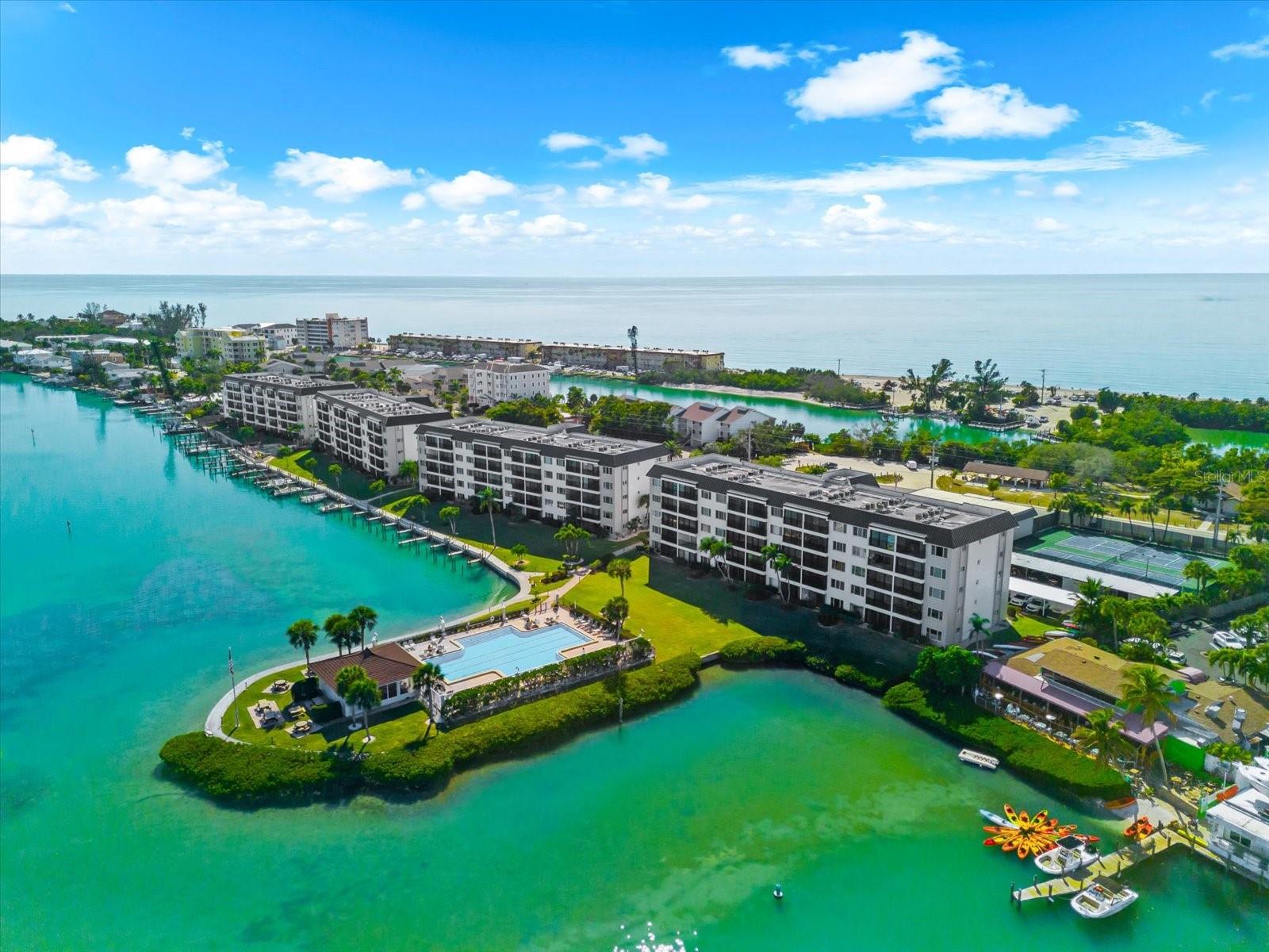 Image 49 of 62 For 8897 Midnight Pass Road 105