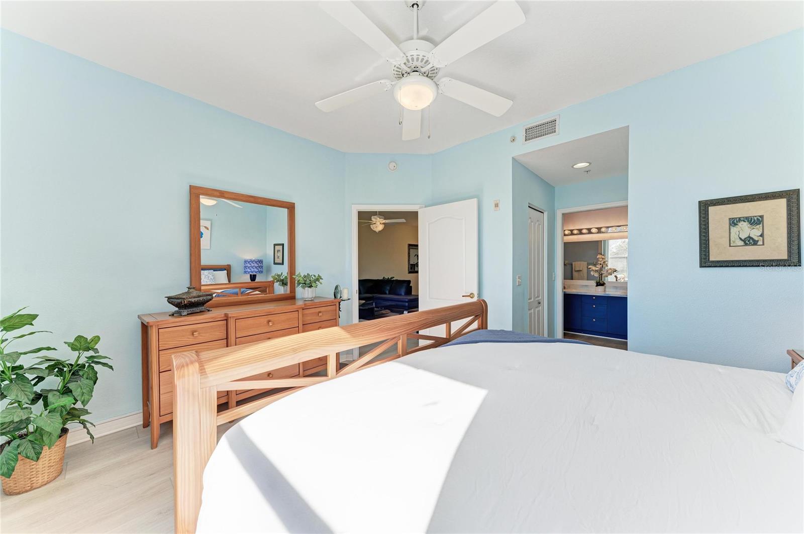 Image 25 of 54 For 5350 Hyland Hills Avenue 2512