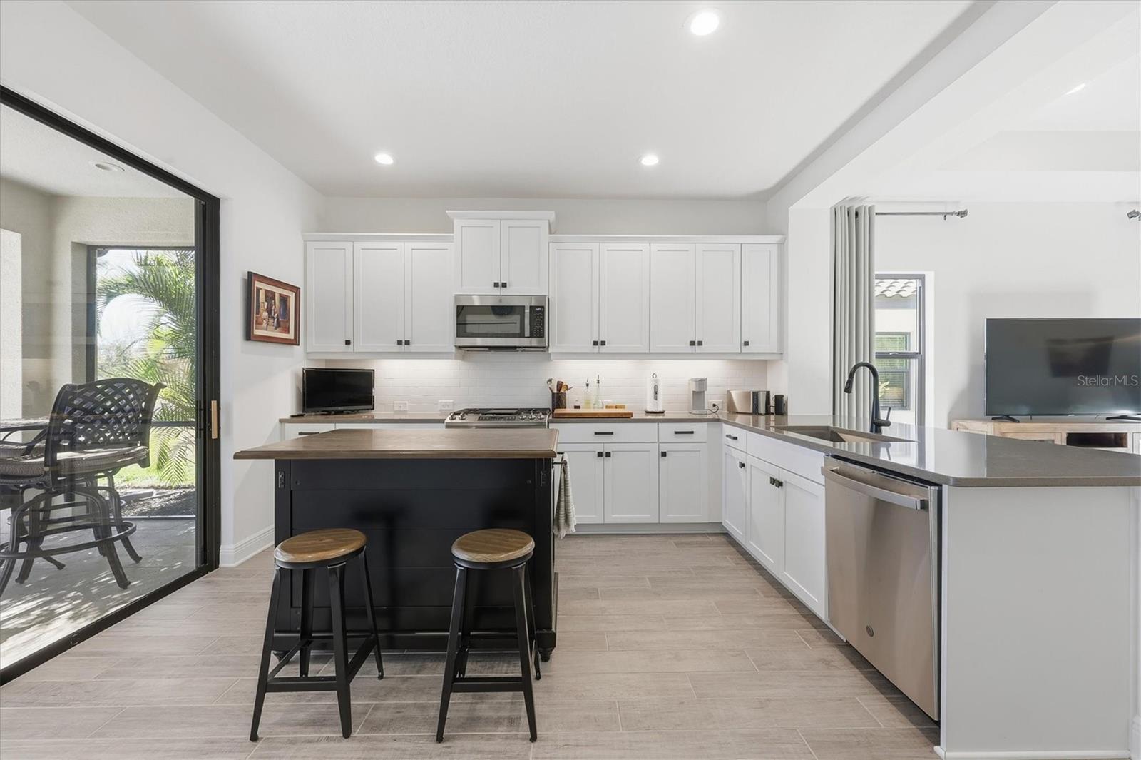 Image 14 of 58 For 216 Brienza Loop