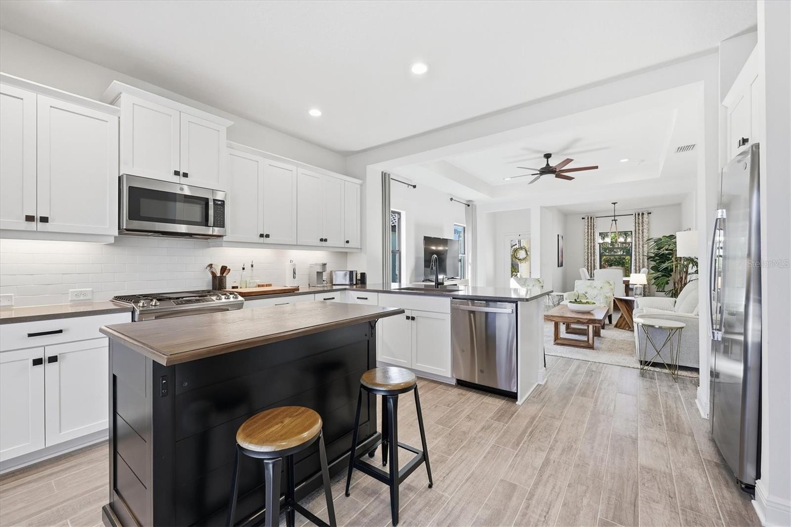 Image 15 of 58 For 216 Brienza Loop