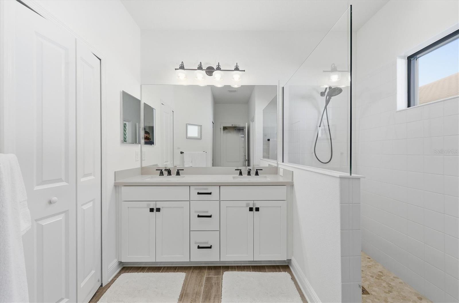 Image 19 of 58 For 216 Brienza Loop