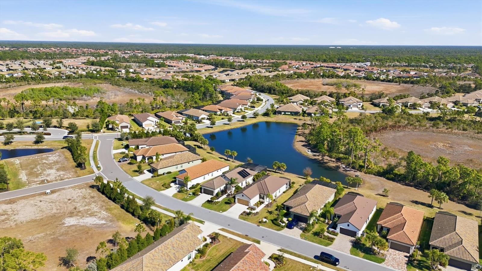 Image 38 of 58 For 216 Brienza Loop