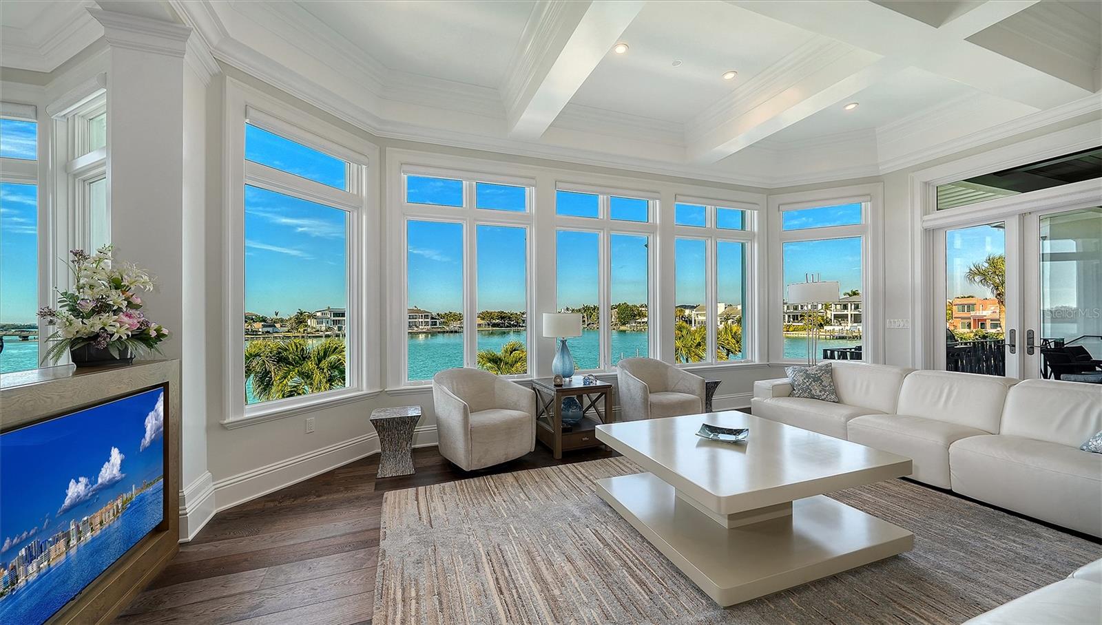 Listing photo id 8 for 119 Warbler Lane