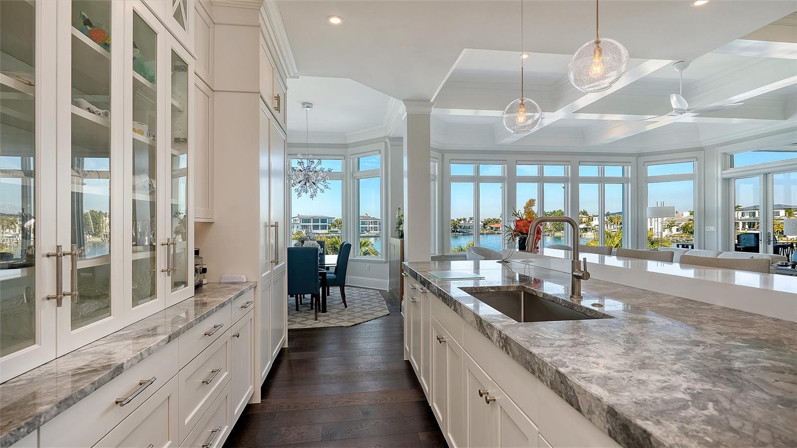 Listing photo id 17 for 119 Warbler Lane