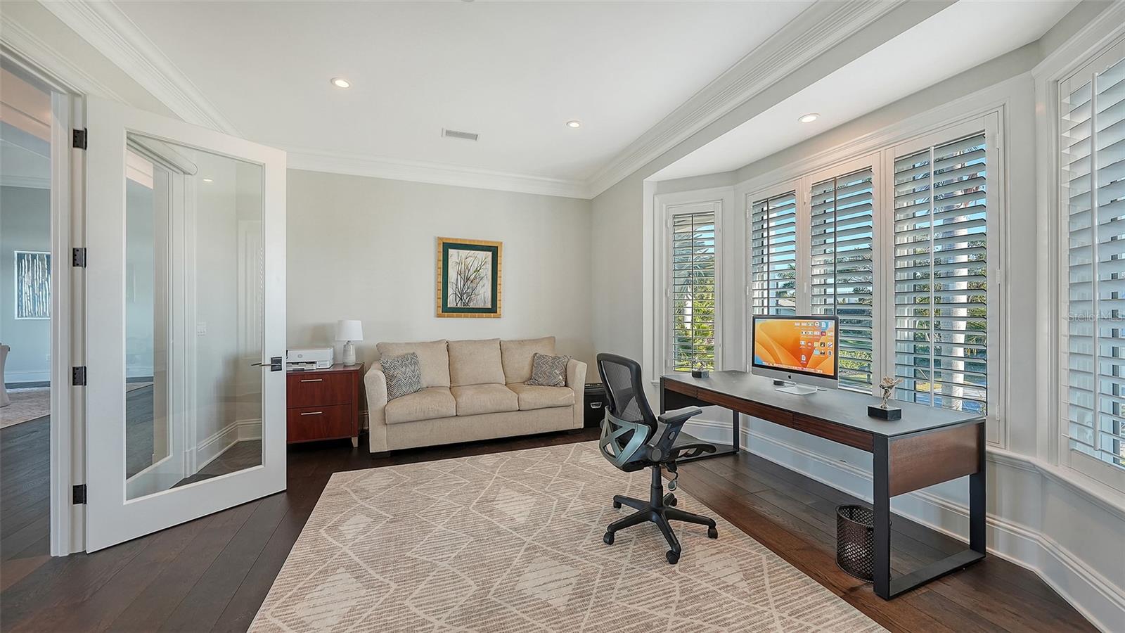 Listing photo id 20 for 119 Warbler Lane