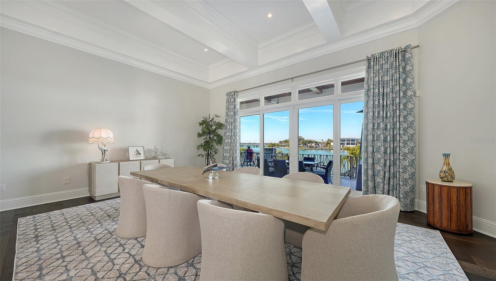 Listing photo id 23 for 119 Warbler Lane