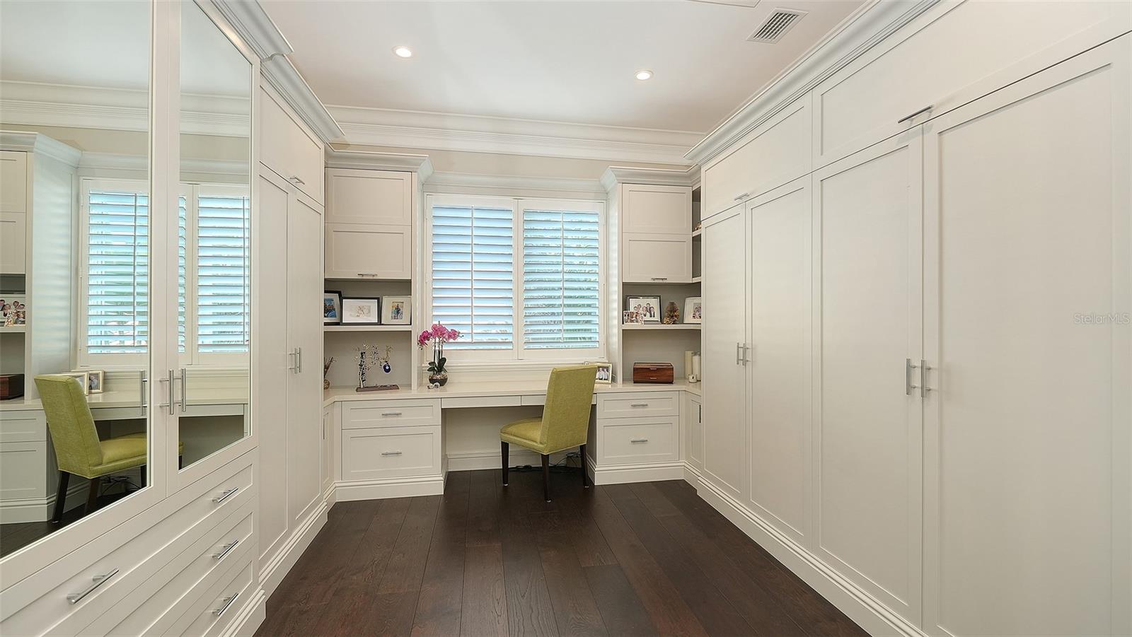 Listing photo id 32 for 119 Warbler Lane