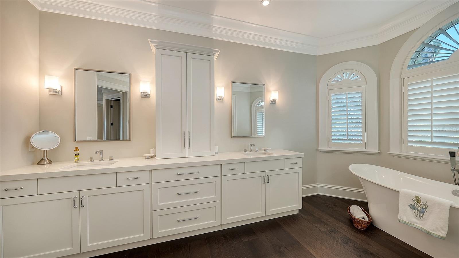 Listing photo id 34 for 119 Warbler Lane