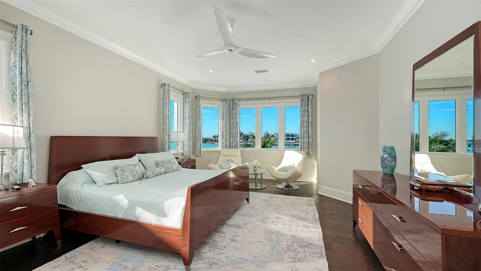 Listing photo id 36 for 119 Warbler Lane