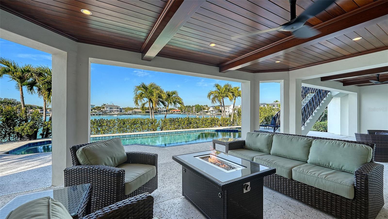 Listing photo id 42 for 119 Warbler Lane