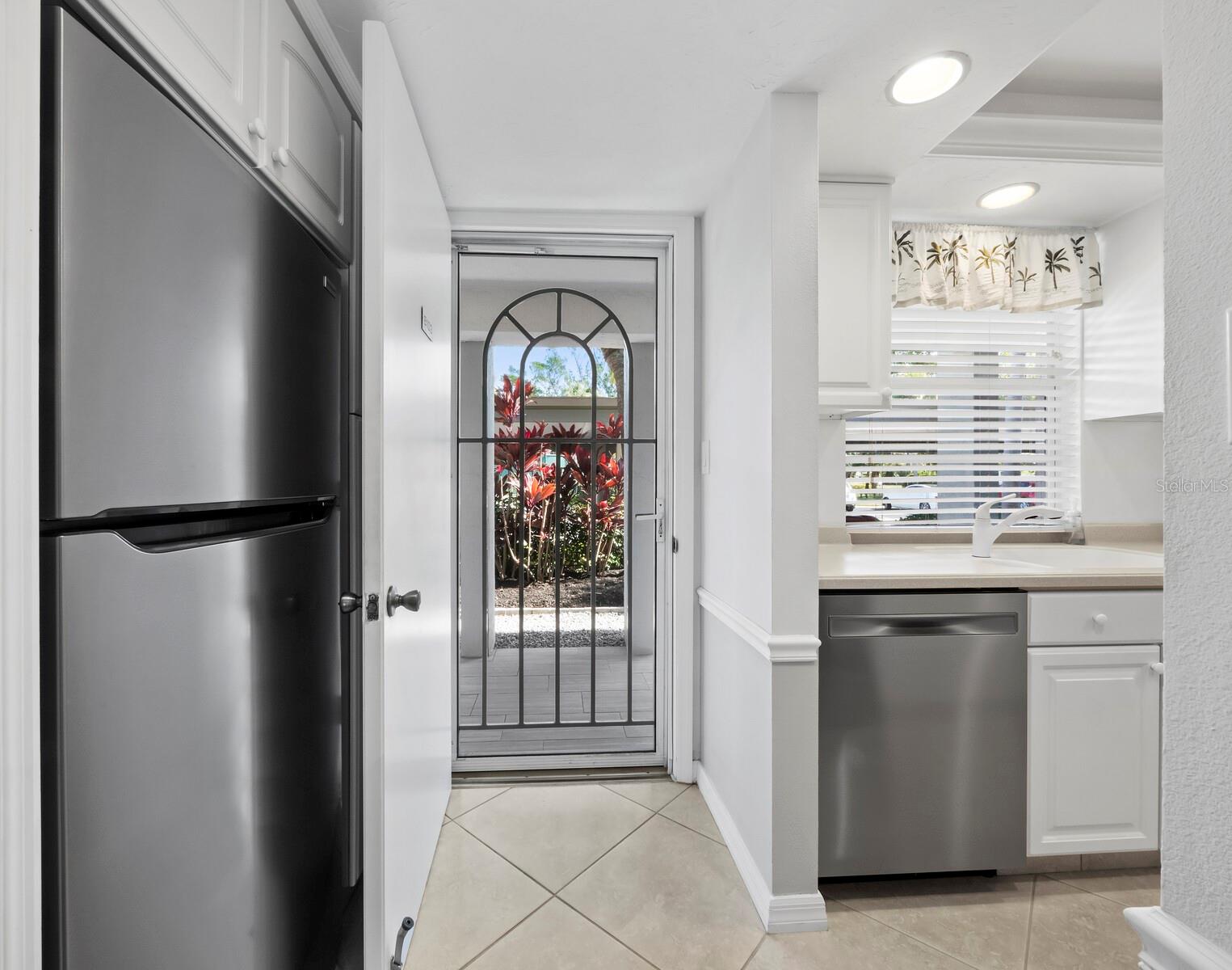 Image 5 of 69 For 4320 Falmouth Drive 103