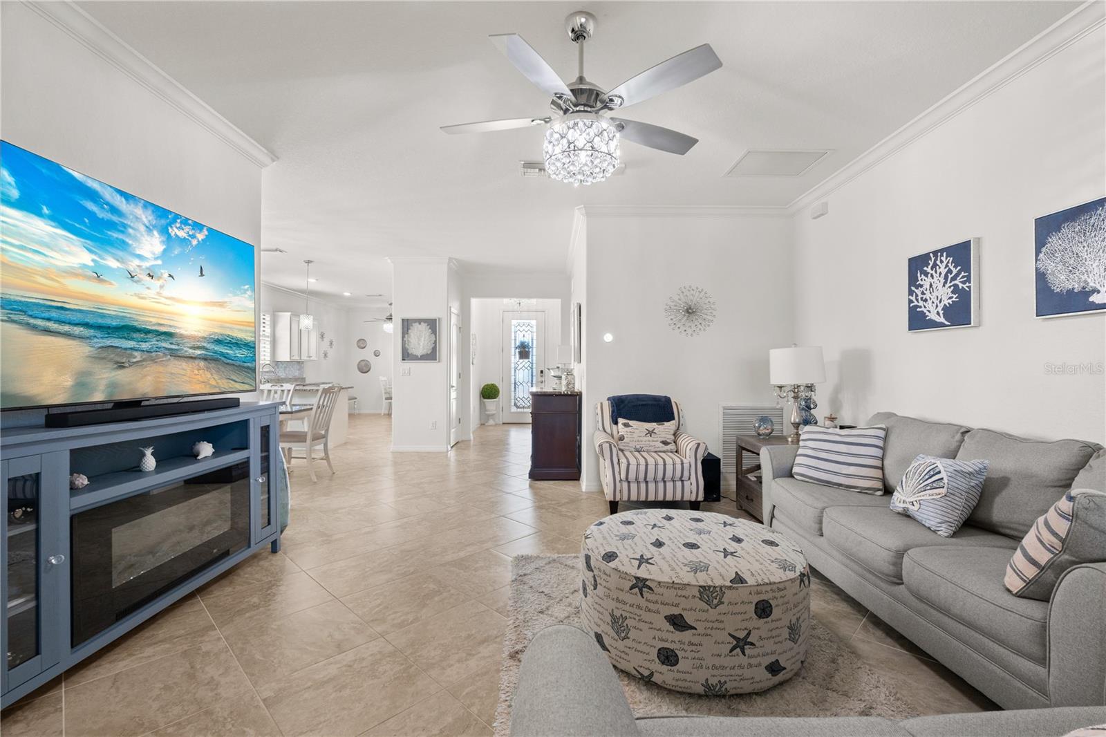 Listing photo id 8 for 17233 Blue Ridge Place