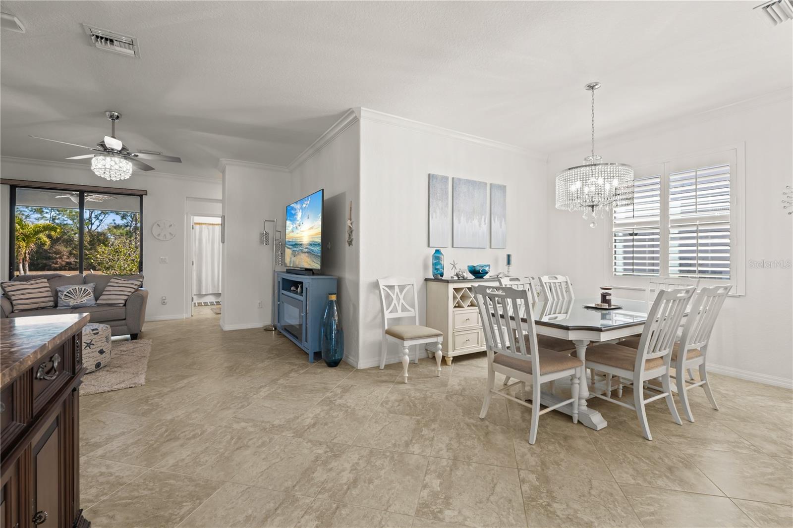 Listing photo id 12 for 17233 Blue Ridge Place