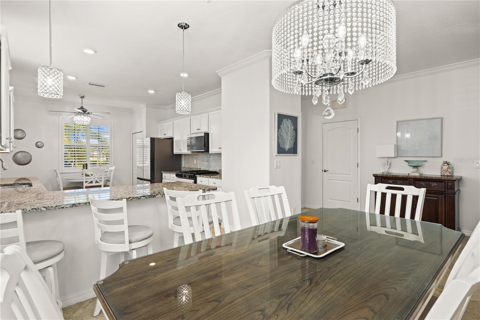 Listing photo id 16 for 17233 Blue Ridge Place