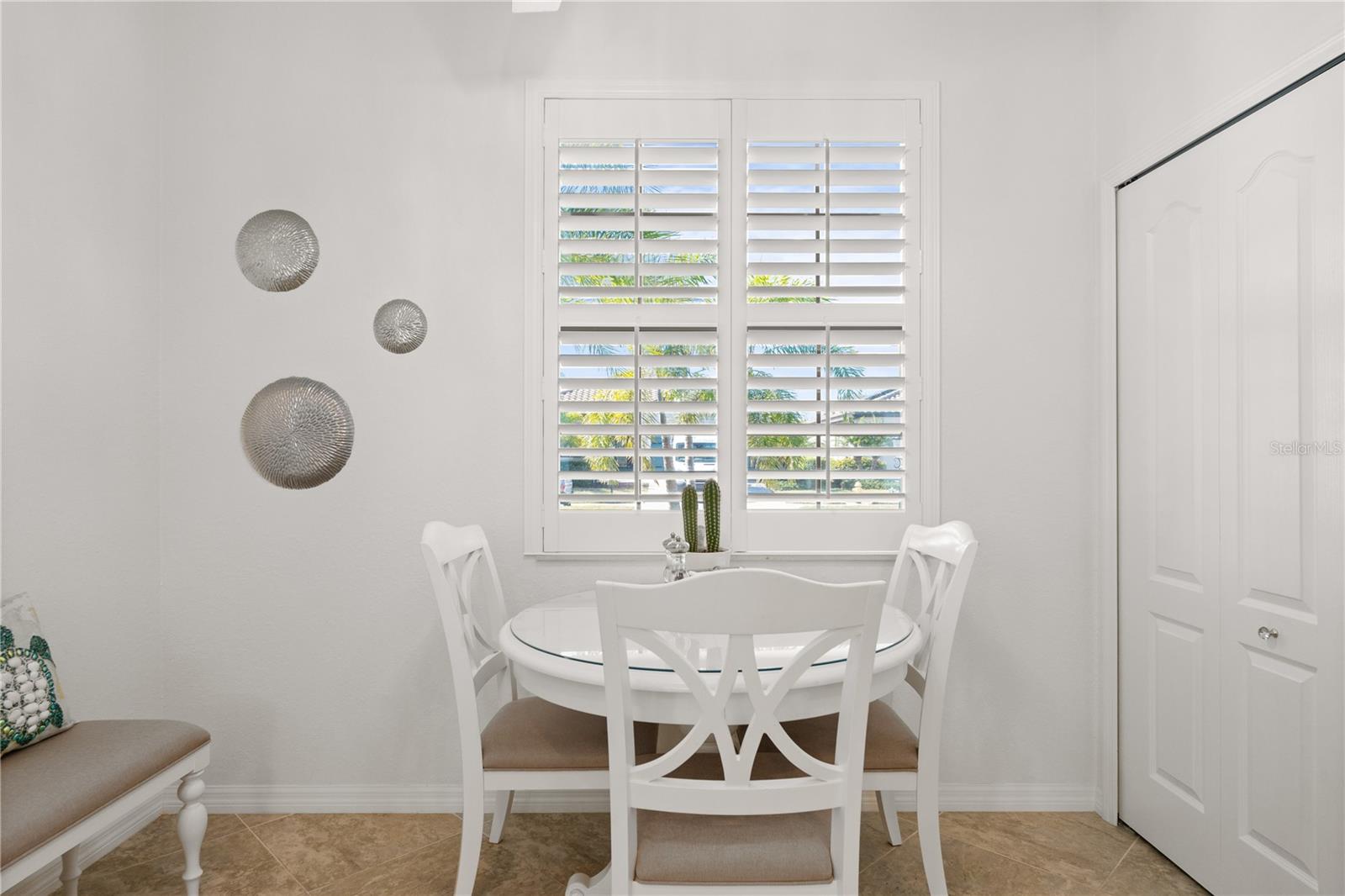 Listing photo id 23 for 17233 Blue Ridge Place