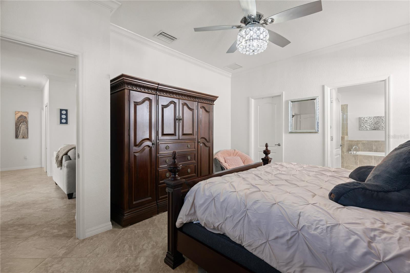 Listing photo id 26 for 17233 Blue Ridge Place