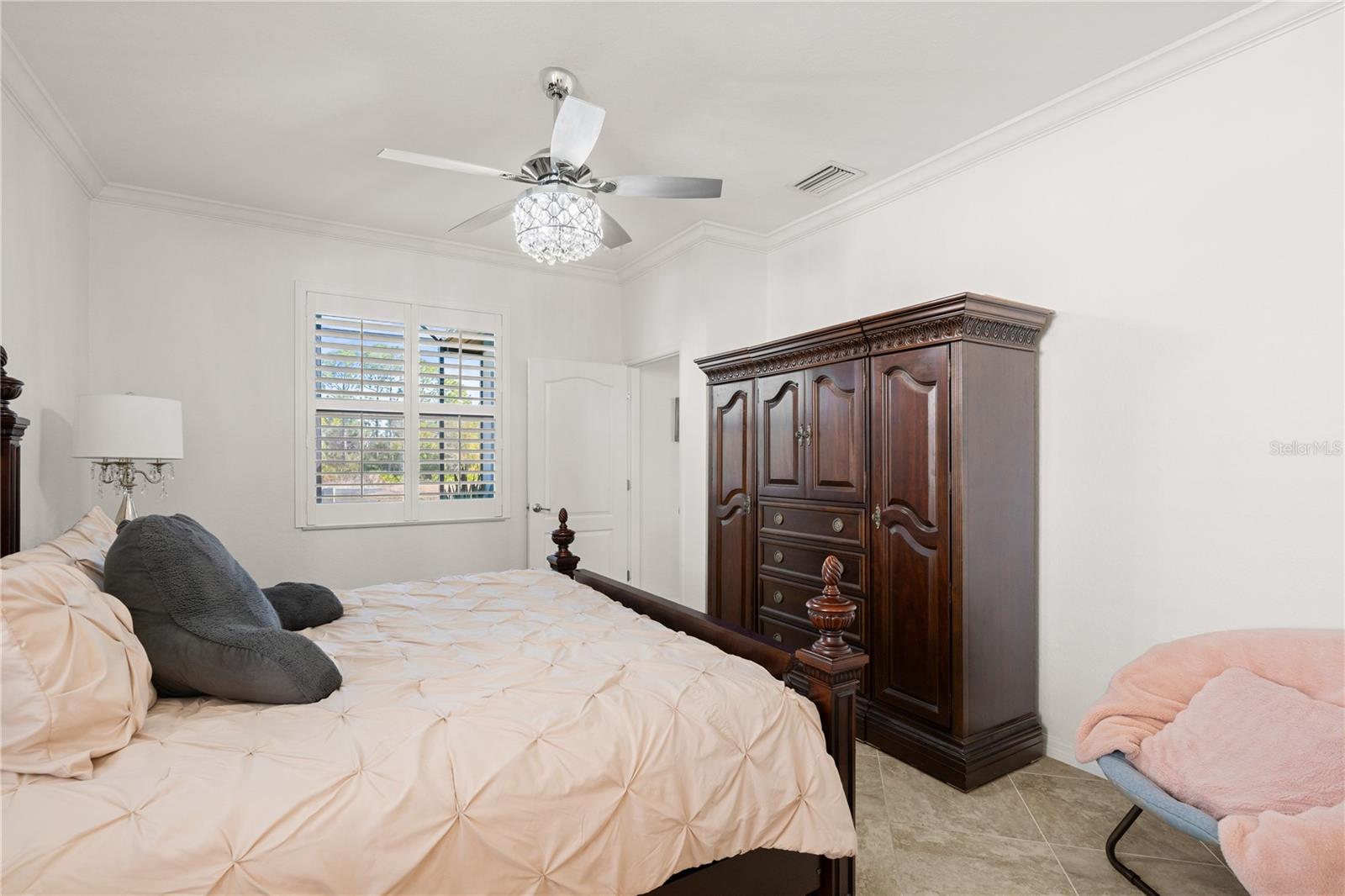 Listing photo id 27 for 17233 Blue Ridge Place