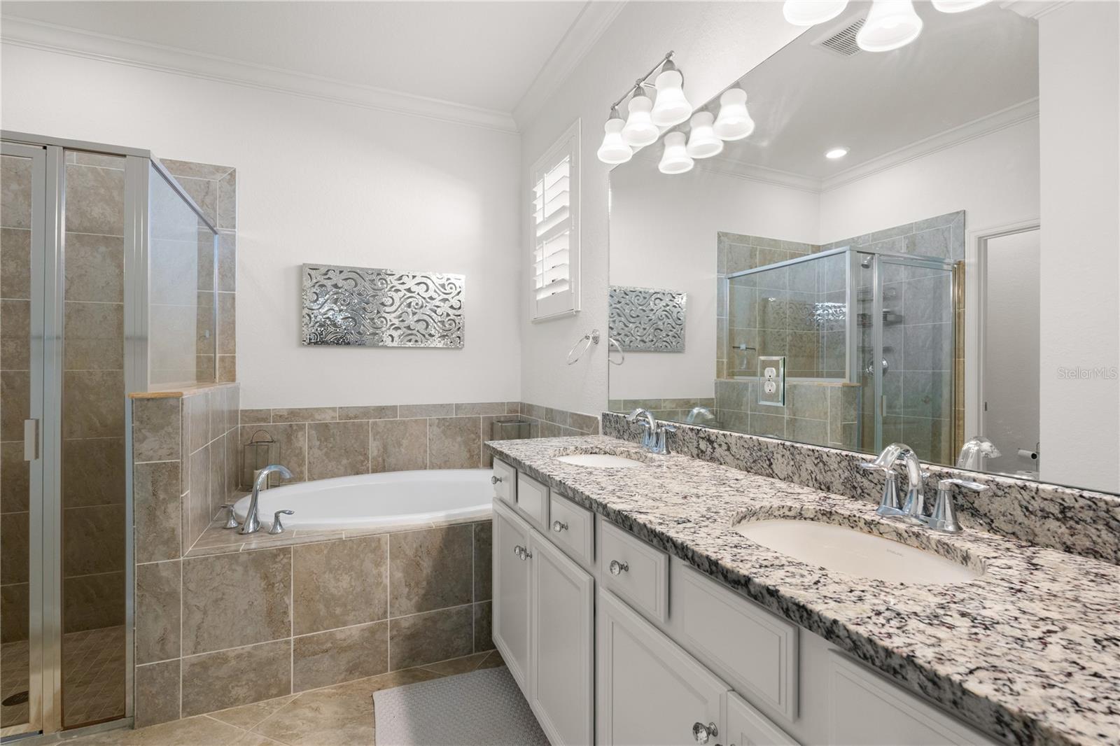 Listing photo id 28 for 17233 Blue Ridge Place