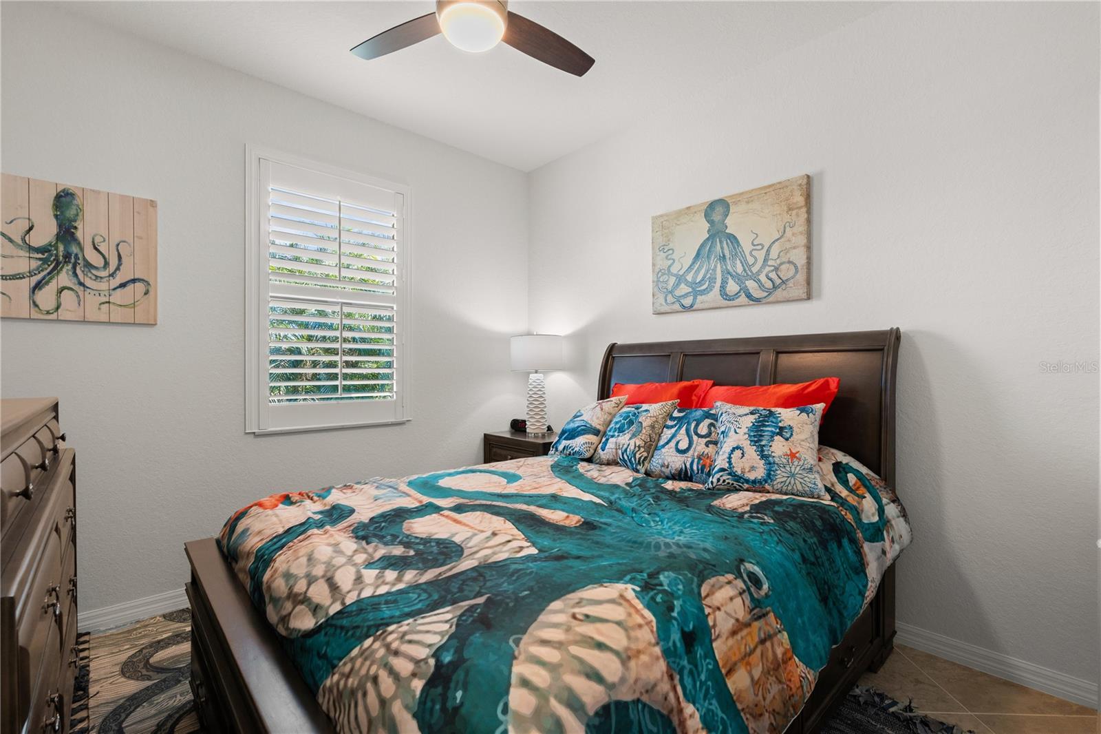 Listing photo id 31 for 17233 Blue Ridge Place