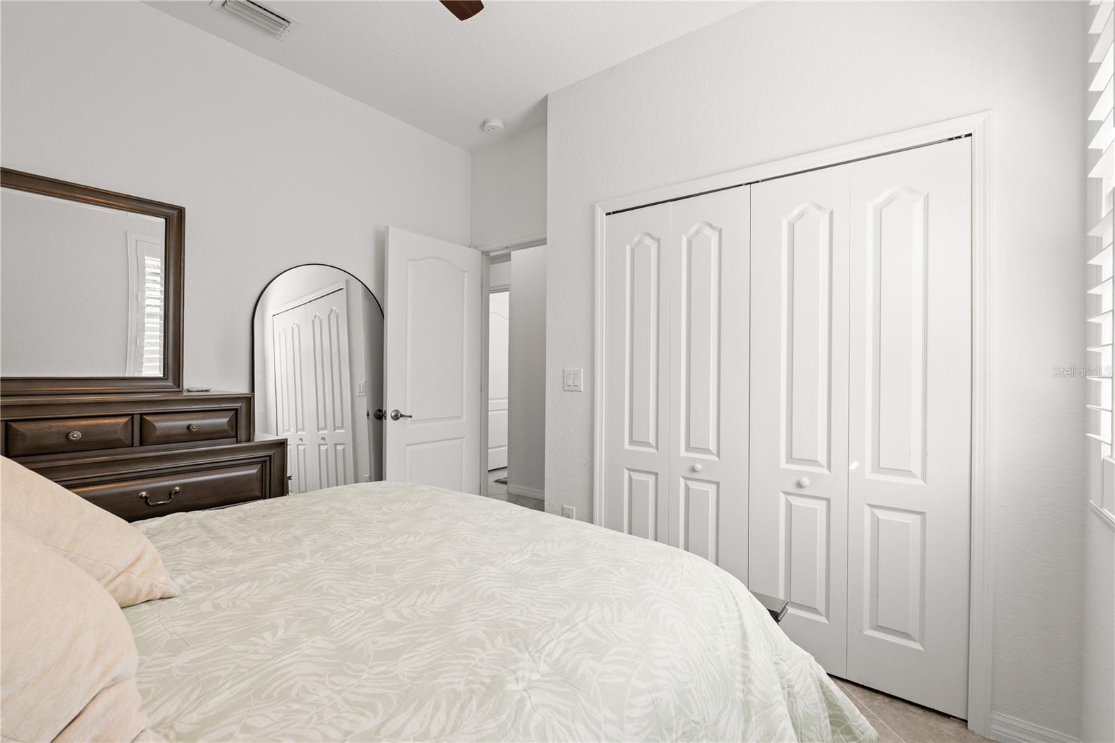 Listing photo id 34 for 17233 Blue Ridge Place