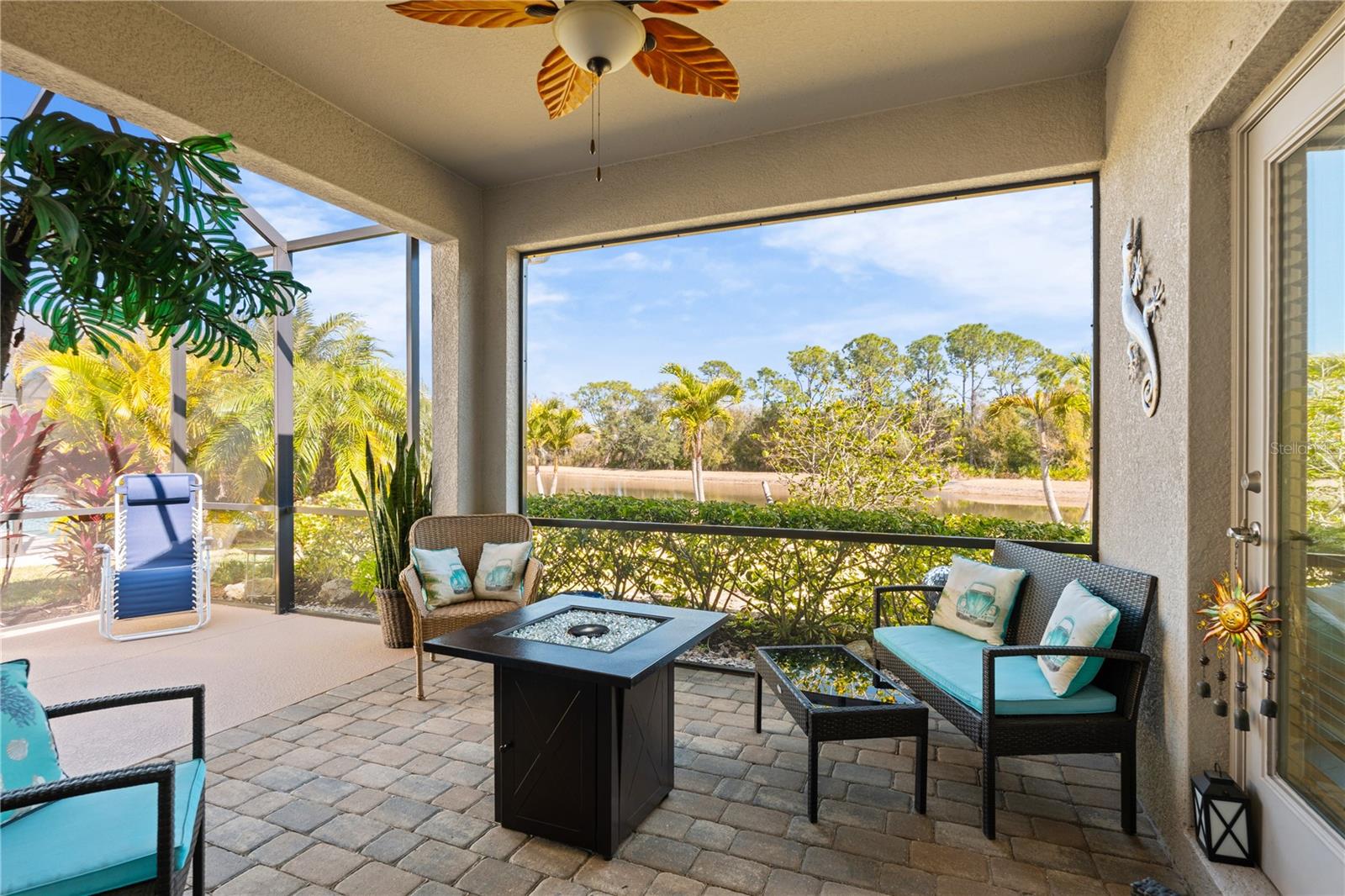 Listing photo id 38 for 17233 Blue Ridge Place