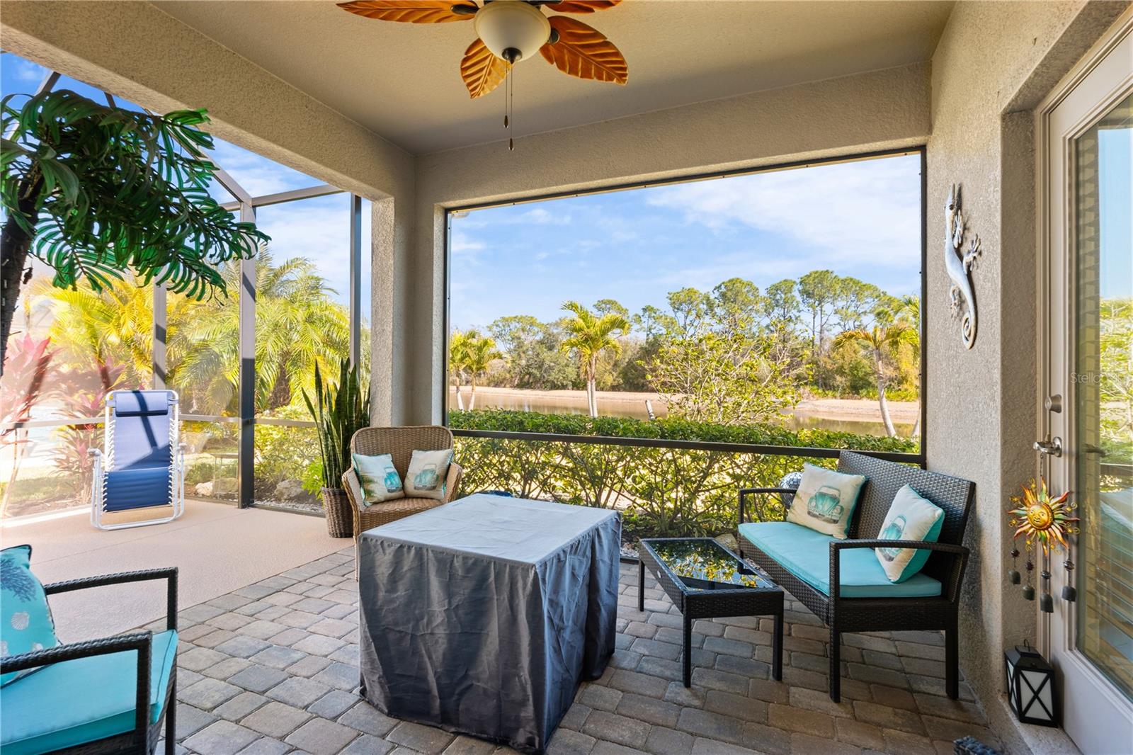 Listing photo id 41 for 17233 Blue Ridge Place