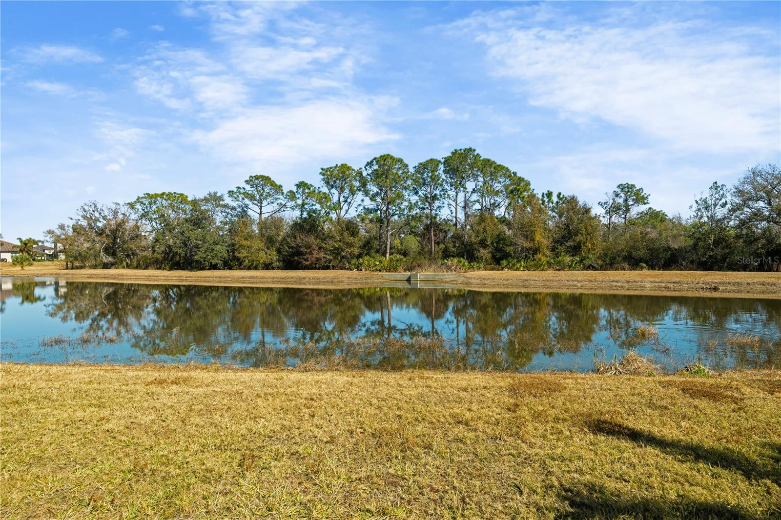 Listing photo id 48 for 17233 Blue Ridge Place