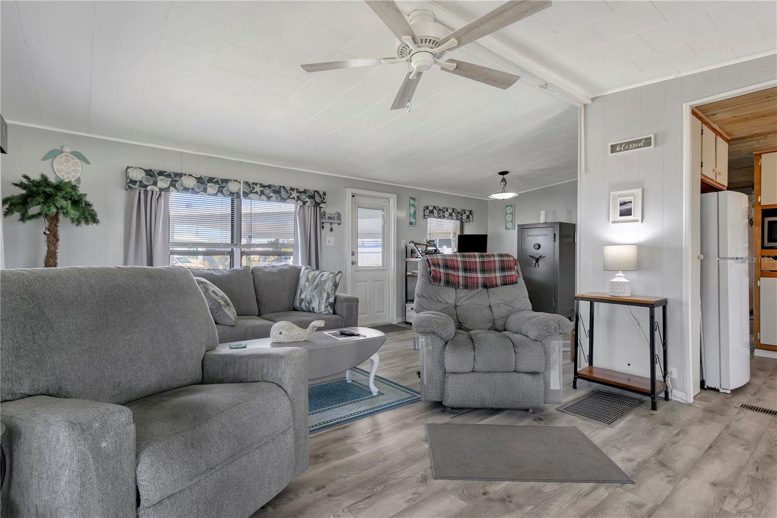 Image 16 of 43 For 5127 8th Street W