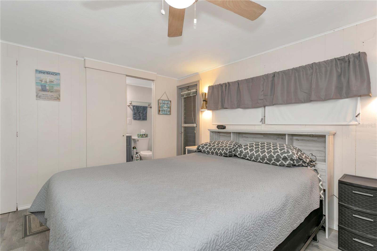 Image 22 of 43 For 5127 8th Street W