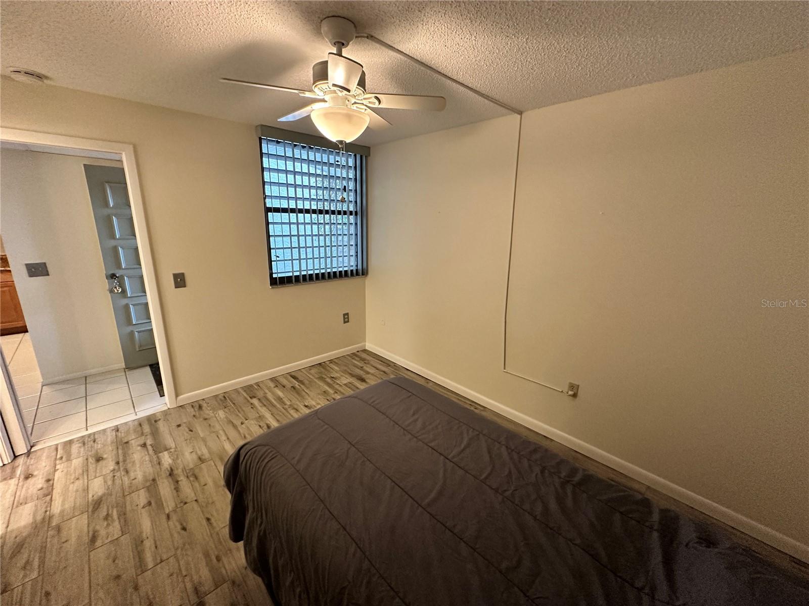 Image 22 of 28 For 645 Woodlawn Drive